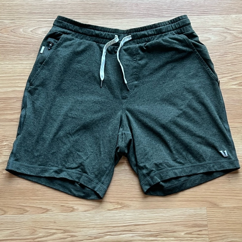 Vuori Dark Grey Ponto Shorts